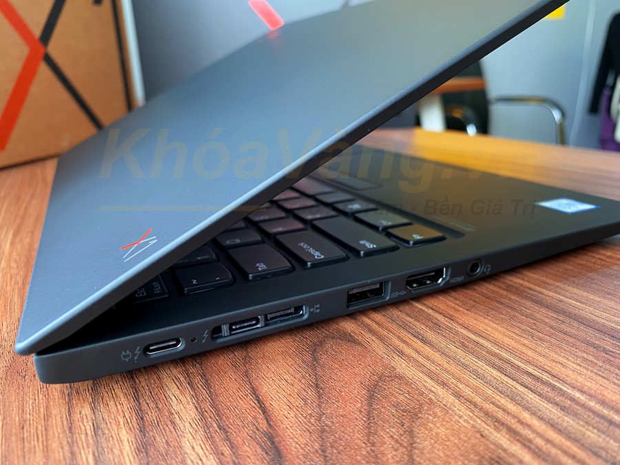 Lenovo Thinkpad X1 Carbon Gen 7 NEW Core i7 - FHD Touch